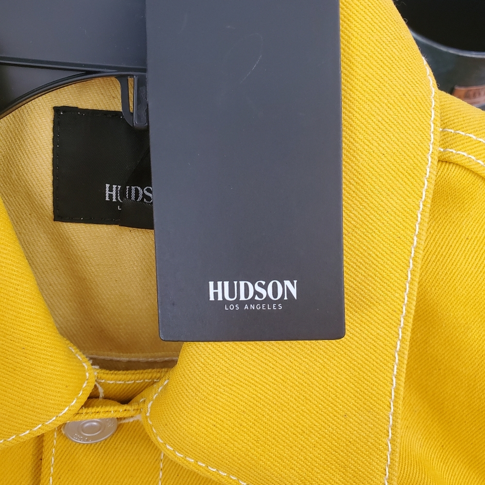 HUDSON Jeans Lola Shrunken Trucker Jacket.… - Picture 5 of 9